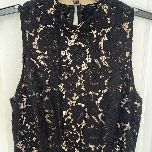 Mock Neck Lace Dress - Picture 2 of 4